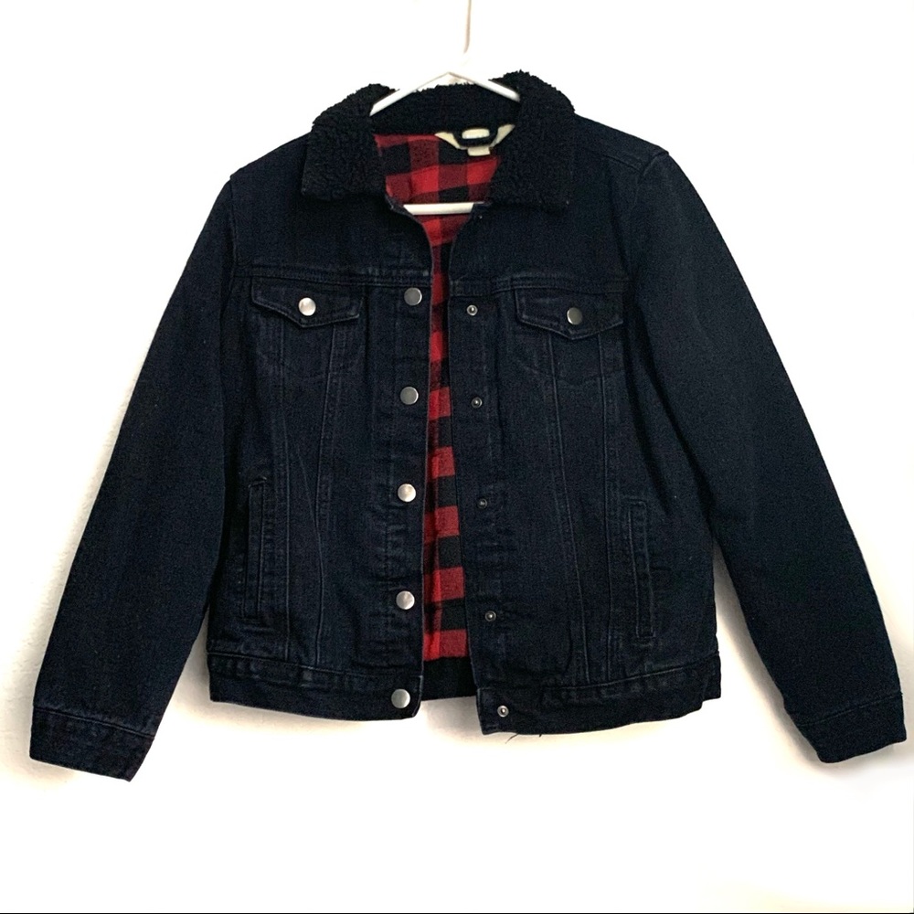 Black denim jacket with sherpa collar